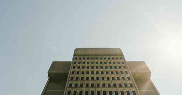 V5智能陪伴机器人：人与机器的完美融合