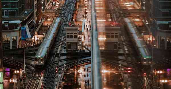 V5智能陪伴机器人：人与机器的完美融合