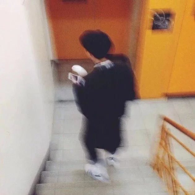 路良姣楠