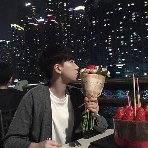 毛莎骅滢