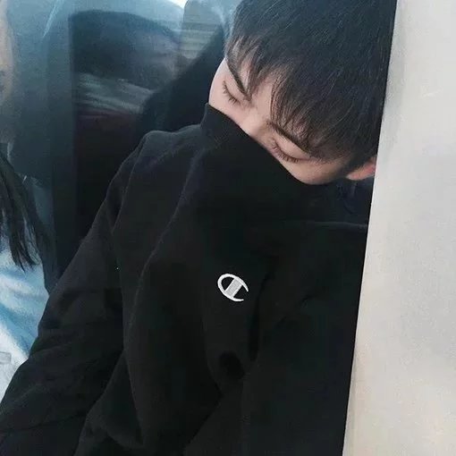 常烁敬媚
