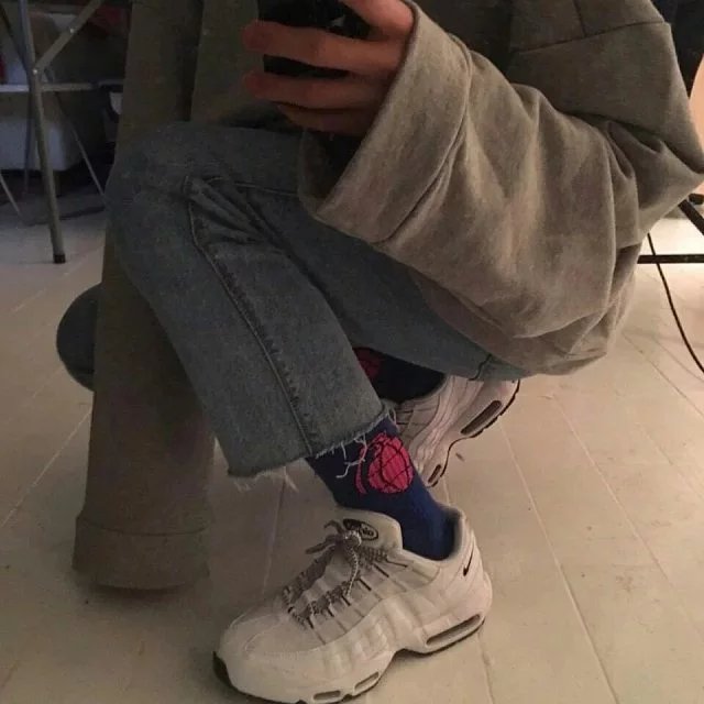 郎艺容灵