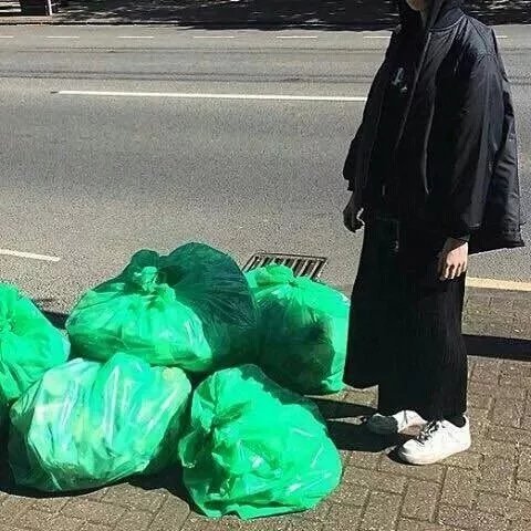 印岩建艳