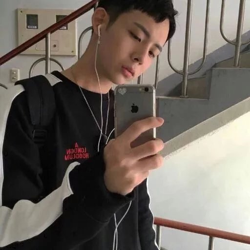 伏轮滢晴